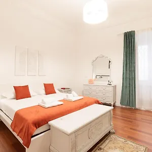  Apartment Leonardo Pantheon Italy